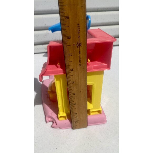 Fisher Price Little People Ice Cream Parlor Shop Playset with TWO Little Figures - Picture 10 of 13